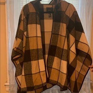 Poncho blk, tan and cream